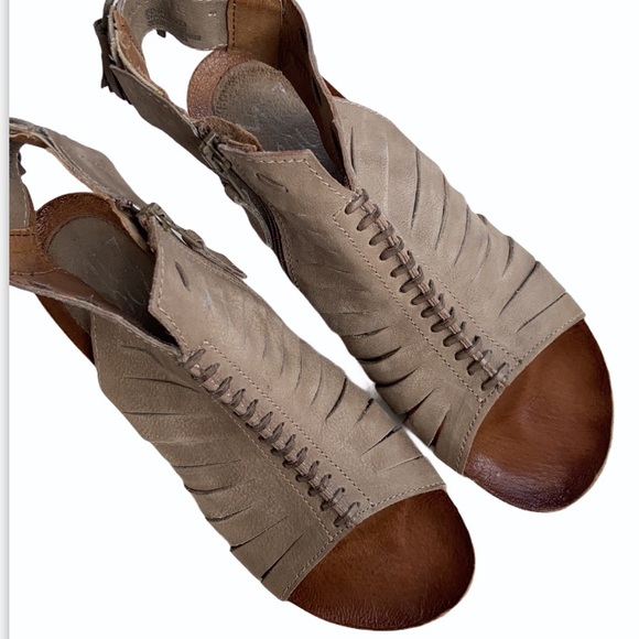 EUC Miz Mooz leather sandals - Picture 7 of 13